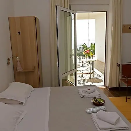 Hotel Akrotiri