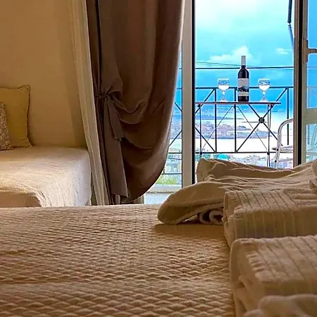 Akrotiri 2*