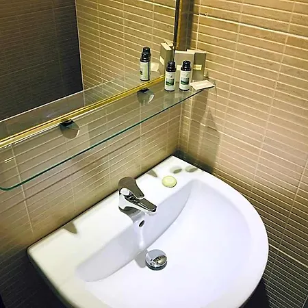 Hotel Akrotiri 2*