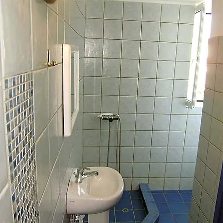Hotel Akrotiri 2*